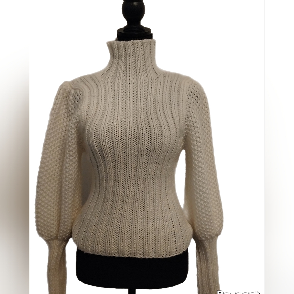Vintage Chic Cream Turtleneck Sweater by The Italian Mob